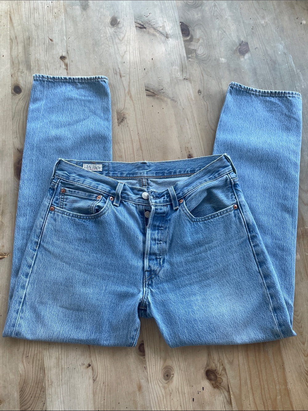 Levis 501 Button Fly Big E Vintage Wash Distressed Denim Jeans See Measurements